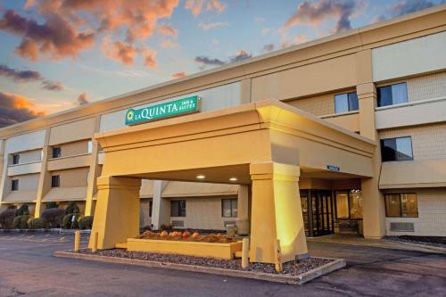 La Quinta by Wyndham Stevens Point - main image