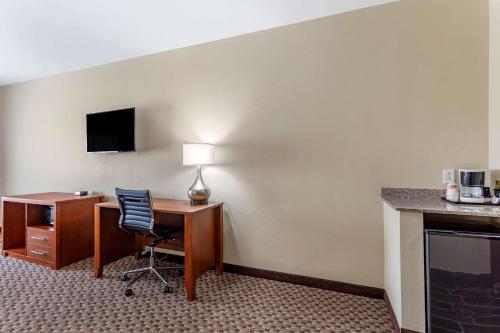 Comfort Inn & Suites Carbondale University Area in Carbondale, USA