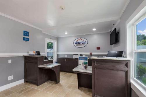 Suburban Extended Stay Hotel Dalton I-75 - image 5