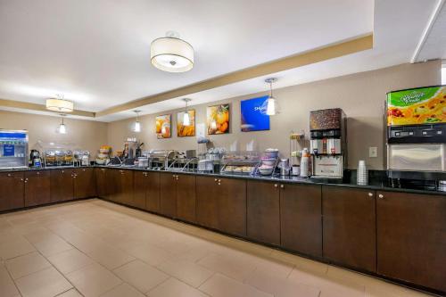 Food and beverages, Comfort Inn & Suites St. Pete - Clearwater International Airport in Pinellas Park (FL)