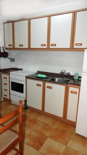 квартира для семьи, 85 м, 20 мин к морю, 24 часа парковка