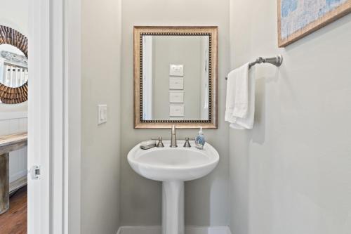 Sea Glass Haven - image 7