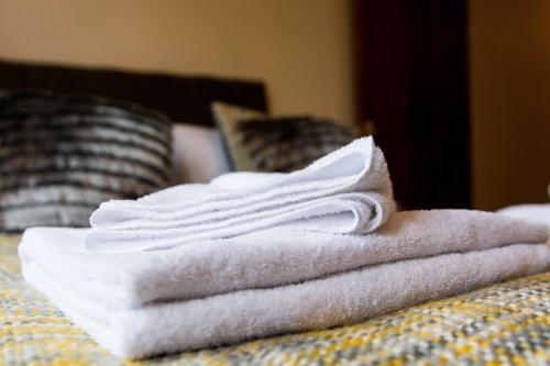 Lambley Court Apartments - Light, Open and Inviting
