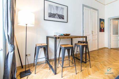 SPACIOUS AND EXTRAORDINARY VIENNA APARTMENT, Vídeň (fotografie 7)