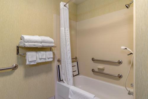 Comfort Suites Knoxville image 29