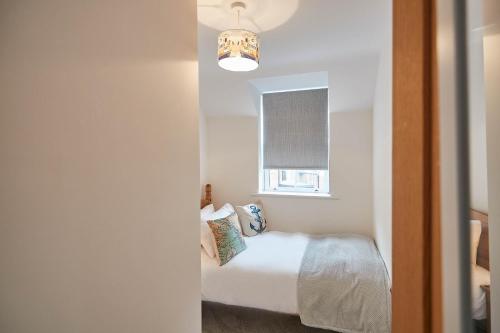 No. 5 Hoggarths Yard - image 6