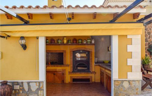 숙소 외관, Beautiful Home In Orihuela in 오리후엘라