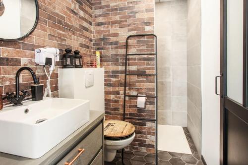 Bright and classy flat loft-style nearby Le Havre train station Welkeys