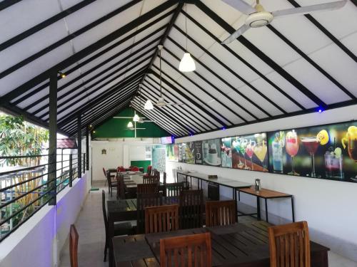 Restorāns, Capital Resort Inn in Moneragala
