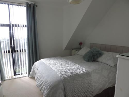 Sea Breeze Apartment - image 13