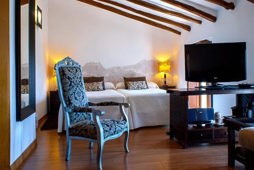 Cases Noves (Boutique Accommodation)