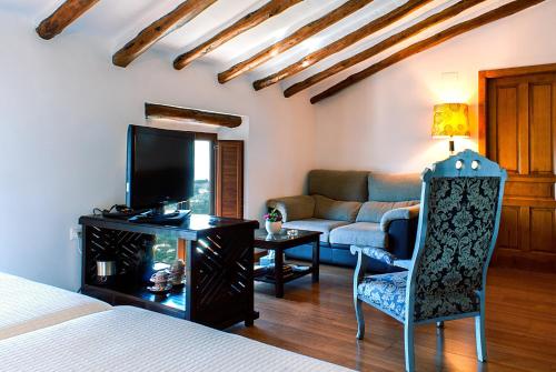 Cases Noves (Boutique Accommodation)