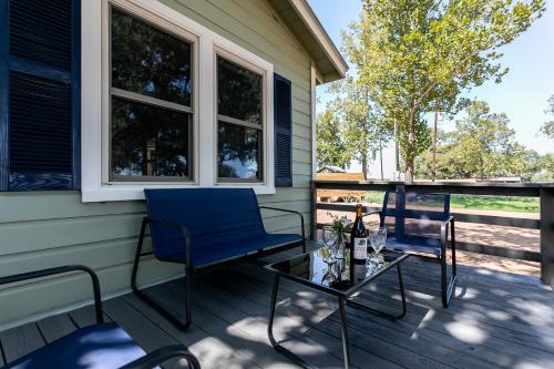 Own The Day Lodge - Both Houses - image 3