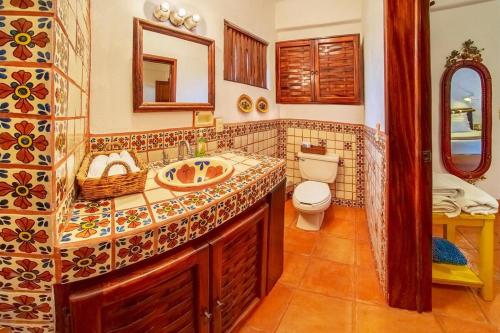 Casa Quixote - Private Beachfront Estate in the heart of Madera Beach
