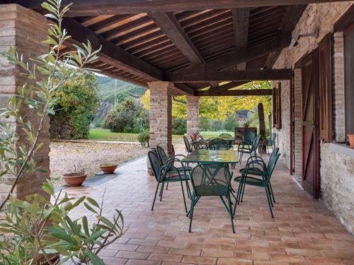 Magnificent Farmhouse in Sant'Angelo in Vado with Garden gîte à louer Monte Nuovo