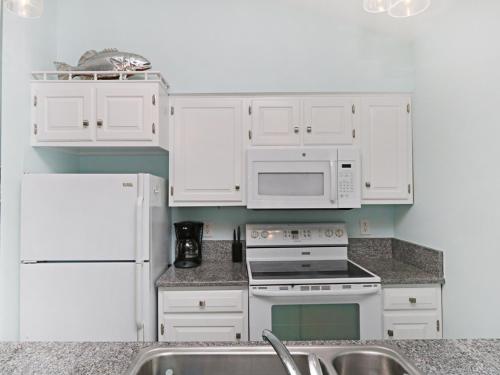 Sea Colony West Pine - image 8