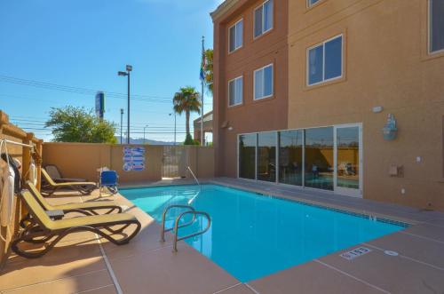 Holiday Inn Express Las Vegas-Nellis