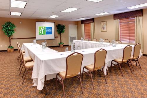 Holiday Inn Express Las Vegas-Nellis