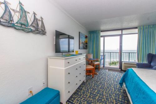 Oceanfront King Suite Sand Dunes 2433 - image 4