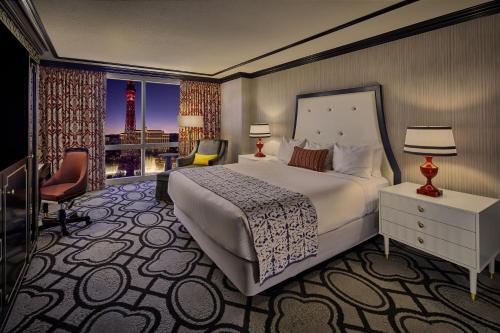 Room Tour! Paris Hotel in Las Vegas, Burgundy Double Queen Bed