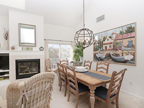 Sea Colony Pinewood III - image 7
