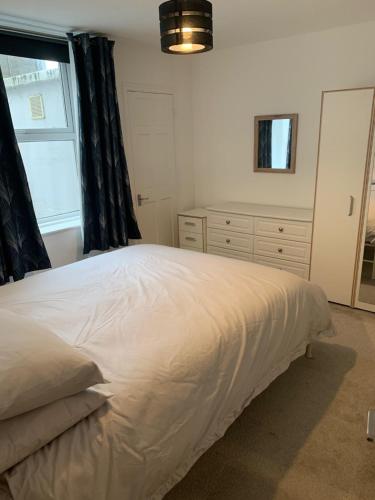 Comfy flat in the heart of St Leonards - image 9