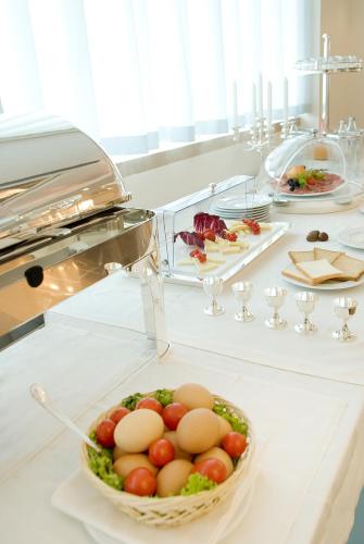 Club House Hotel - image 9