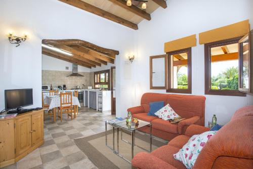 Owl Booking Villa Tarongers - Stay For Couples