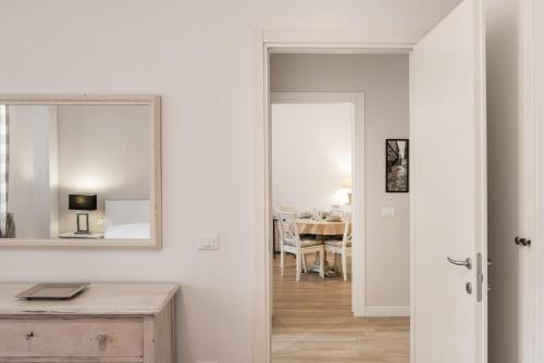 One-Bedroom Apartment image 1