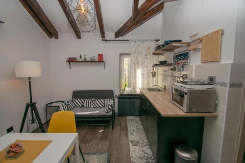 Studio Apartman Dalia - Apartment - Zagreb