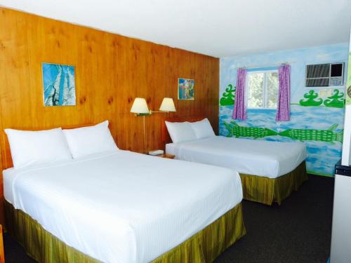 Algonquin Motel, South River (photo 3)