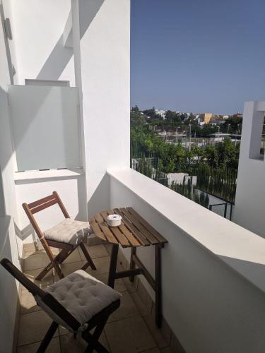 Erkély/terasz, Casa La Playa - Conil (CASA LA PLAYA-CONIL Vacaciones de Lujo en Conil con Todas las Comodidades NETFLIX-HBO-DISNEY-CANALES) in Fuente del Gallo Beach