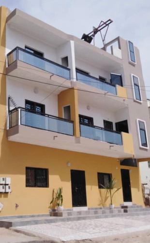 APPARTEMENT MEUBLE 2 Chambres salon Climatises DAKAR SACRE CŒUR 3 Trois jours minimum