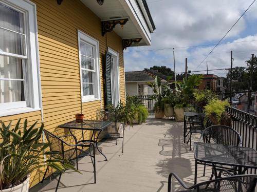 Balcony Guest House – New Orleans, LA