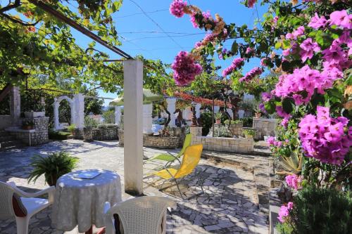 Apartments by the sea Kanica Rogoznica - 1106