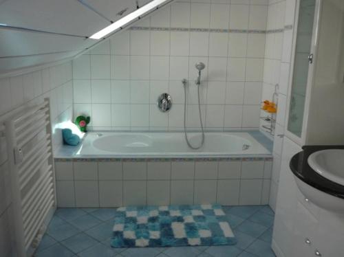 Fürdőszoba, Ferienwohnung am Ludwigstein in Spiegelau