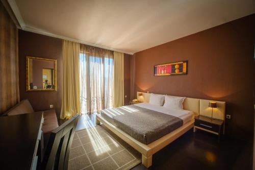 Classic Hotel - image 6