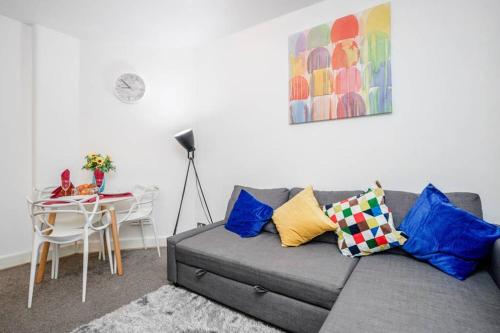 Captivating One Bedroom Apartment In The Heart Of Kings Cross, Grays Inn, London