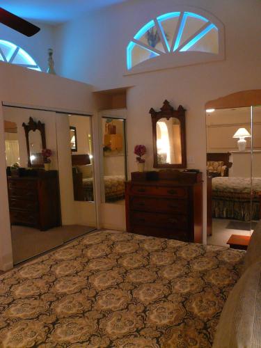 Affordable Beach Condos -Three Bed 3 Bath House home - image 6