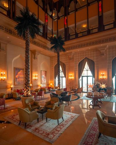 Shangri-La Hotel, Qaryat Al Beri 