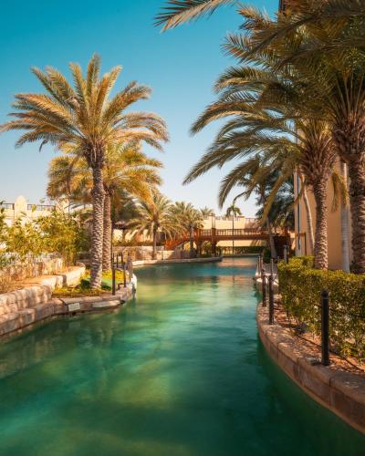 Shangri-La Hotel, Qaryat Al Beri 