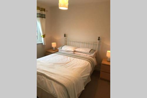 Kingseat 3 Bed Home With Fast Fibre WiFi &Parking in Newmachar