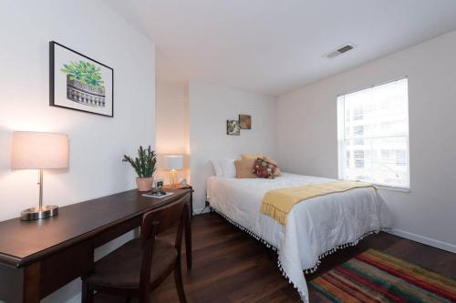 Near Airforce Base, Quiet & Cozy Getaway Washer & Dryer Included