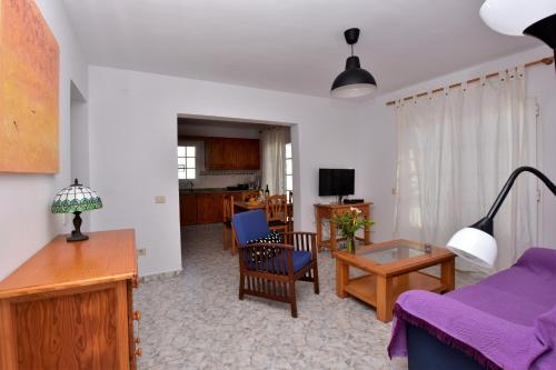 MarySol 6 terrace with sea views, close to the sea