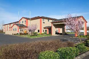 Super 8 By Wyndham Bellingham Airport/Ferndale