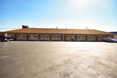 Economy Inn Beebe - main image