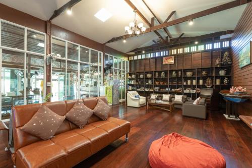 Ratchaburi Reuan Vilawan 3-Star Hotel view