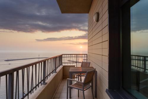 Two-Bedroom Apartment - Split Level