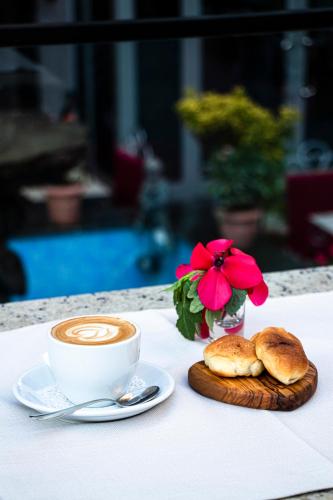 Hotel Elysee - image 11