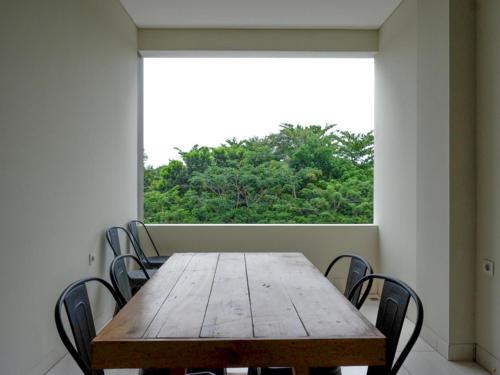 紅多茲酒店-近班尤馬尼克收費站出口2號 RedDoorz near Exit Tol Banyumanik 2